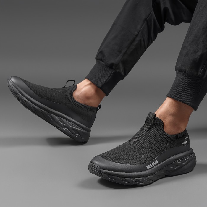 Men's easy to put on outdoor fitness and running shoes, slip resistant and breathable casual sports shoes